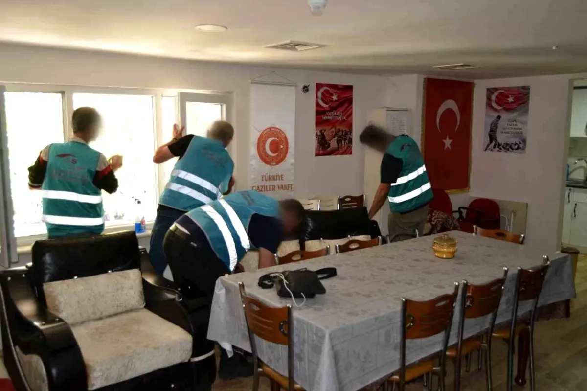 Hükümlülerden Şehit Aileleri Vakfı\'nda temizlik desteği