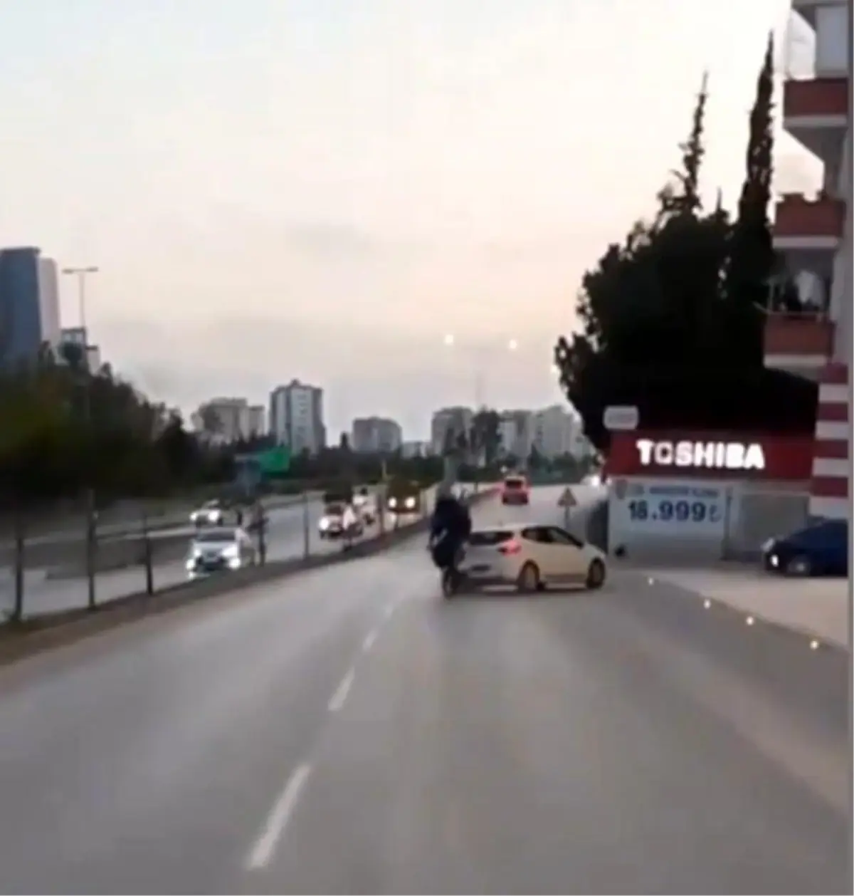 Adana\'da Motosiklet Kazası Kask Kamerasında