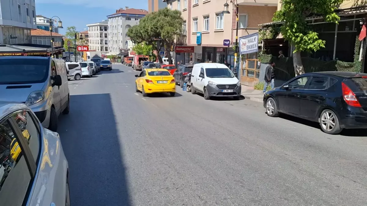 Maltepe\'de yaya otomobile çarptı