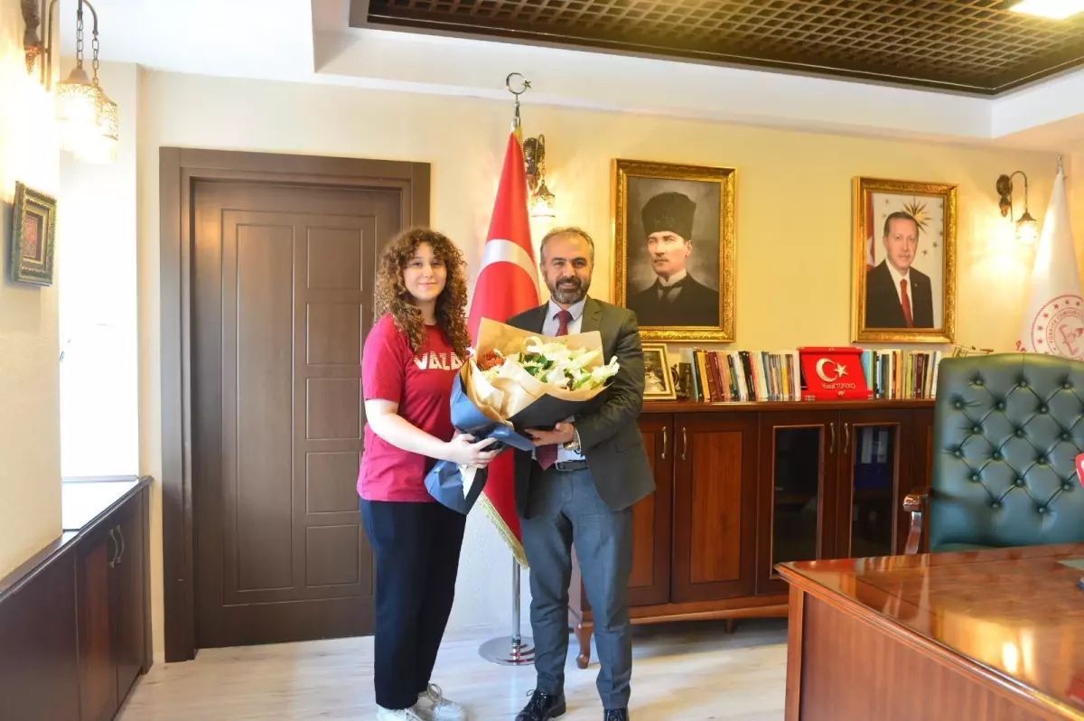 Örnek Davranış: Öğrenciye Ödül
