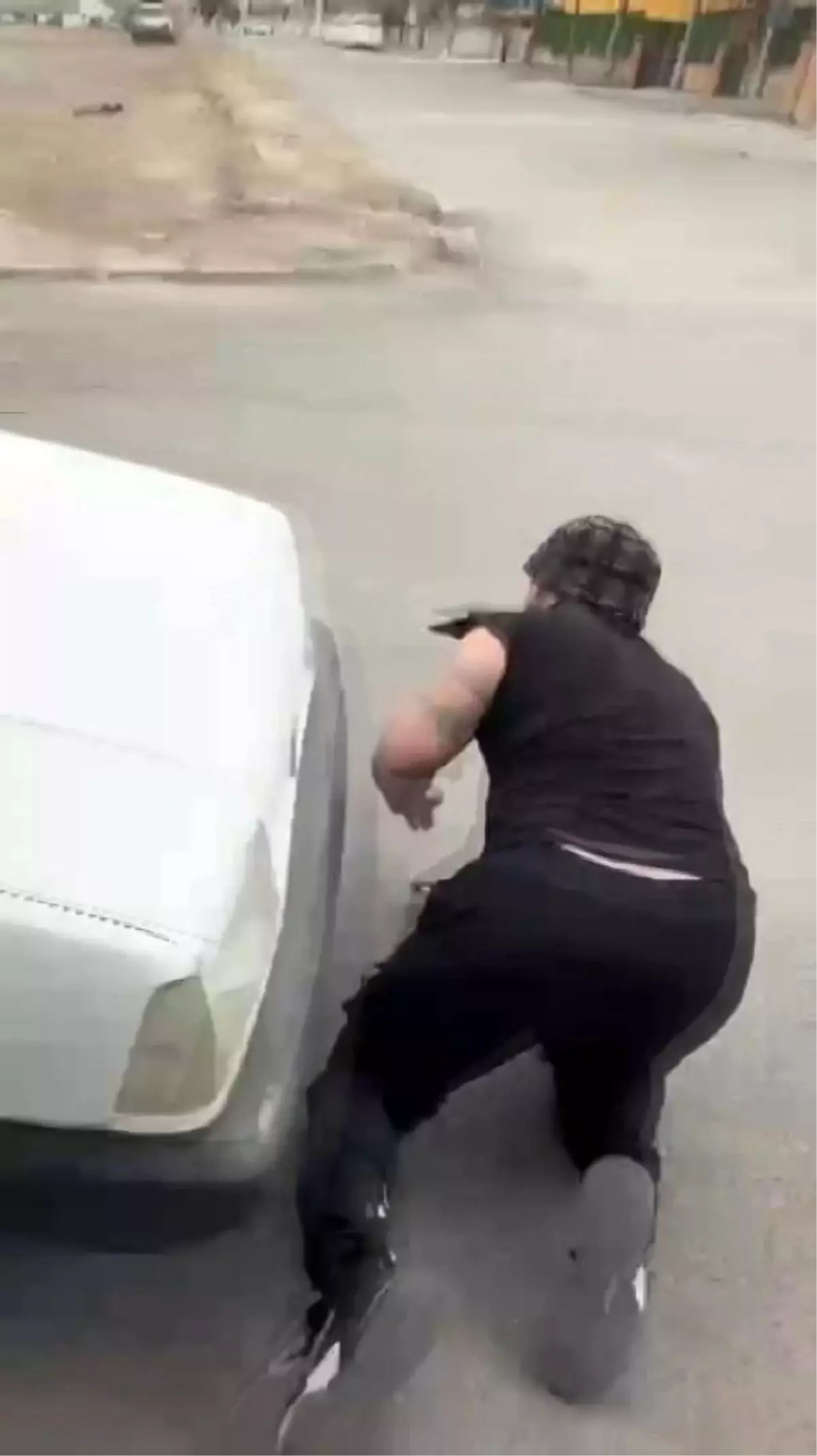 Sosyal Medya İçin Kurgu Kaza: Gerçekten Araç Çarptı