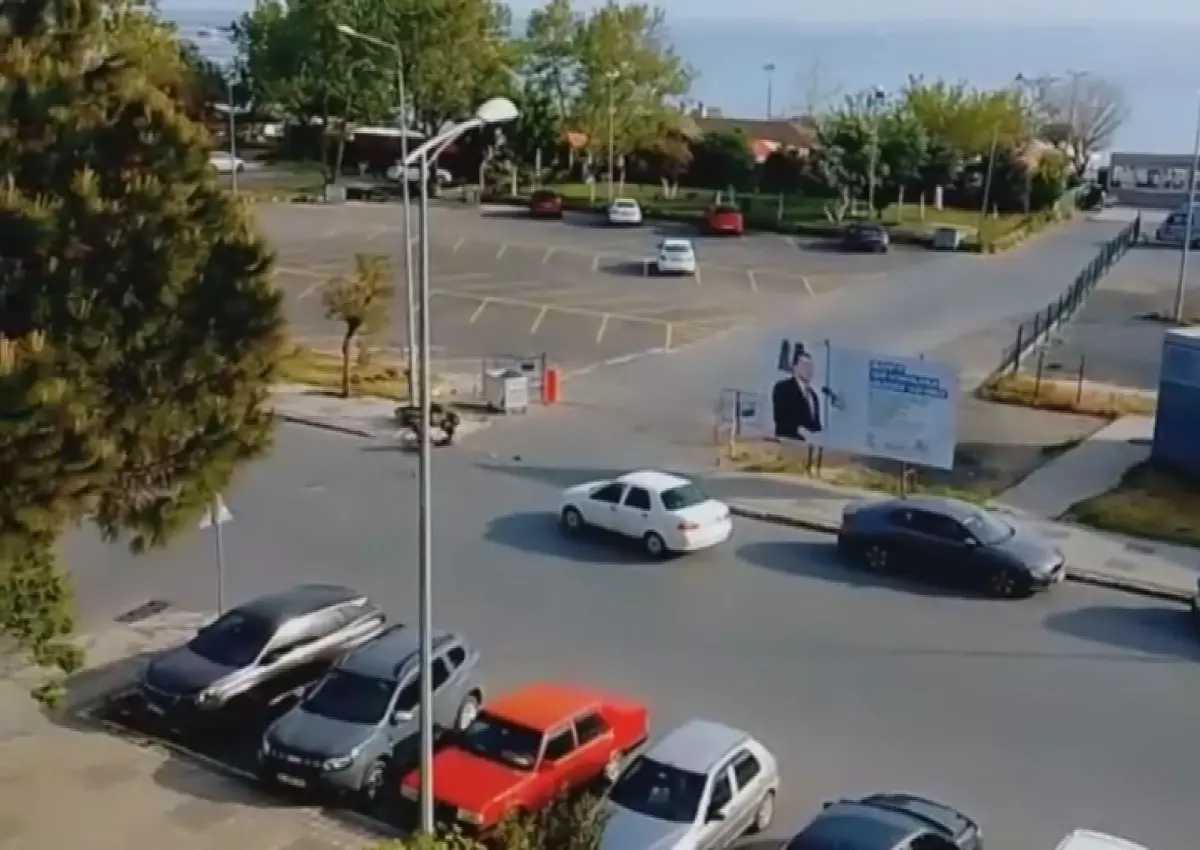 Silivri\'de Otomobil-Motosiklet Kazası