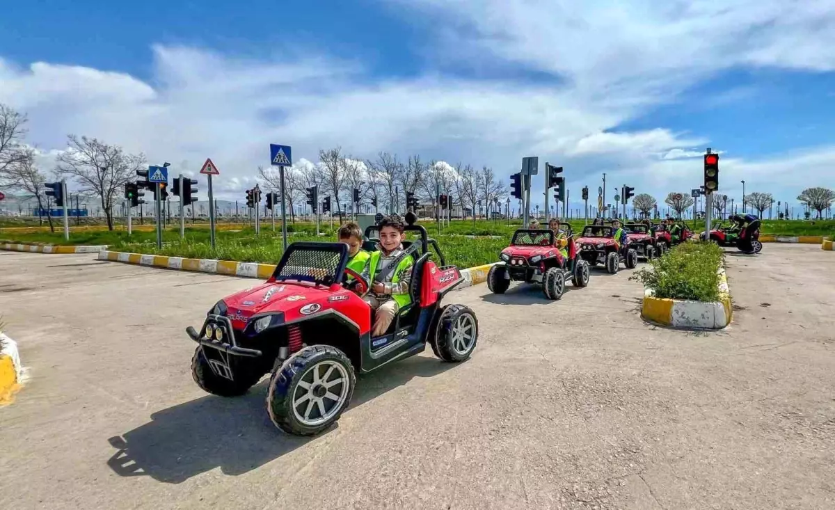 Van\'da Çocuklara Trafik Bilinci Aşılanıyor