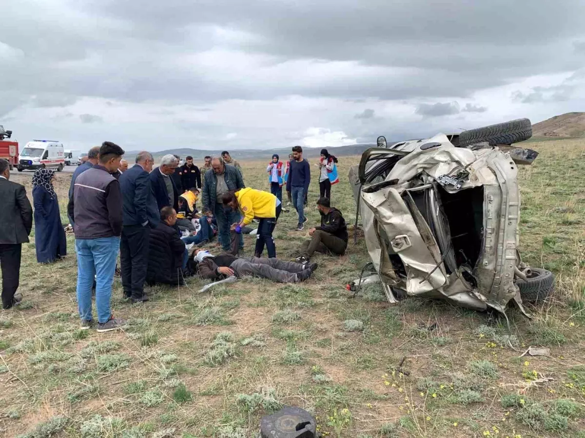 Özalp'ta Kaza: 1 Kişi Hayatını Kaybetti, 4 Kişi Yaralandı