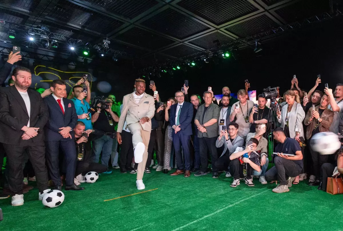 Osimhen: 5. Yıldız İçin Her Şeyimi Vereceğim