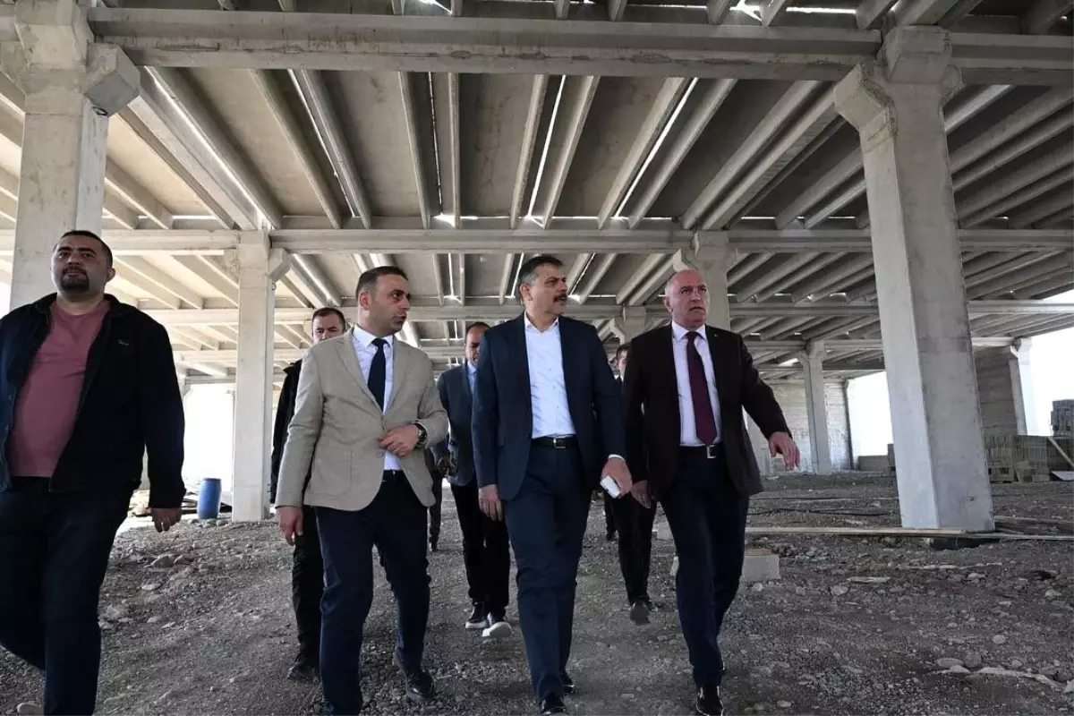 Vali Çiftçi, 2. Organize Sanayi Bölgesi\'nde İncelemelerde Bulundu