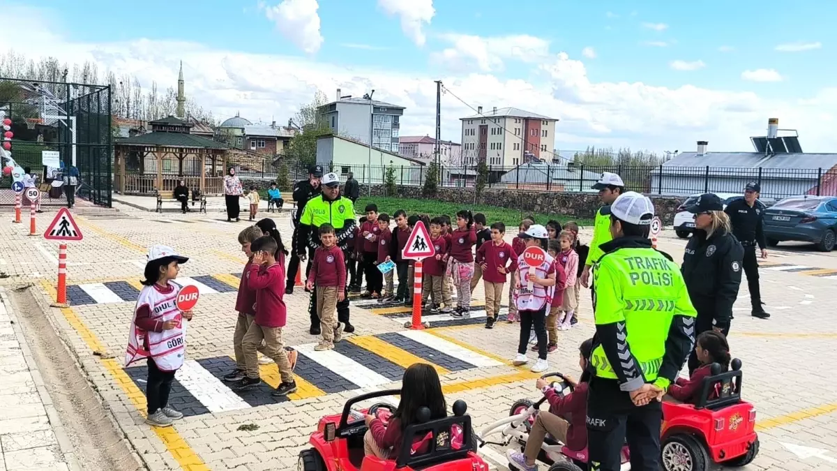 Aydıntepe\'de Trafik Haftası nedeniyle etkinlik düzenlendi