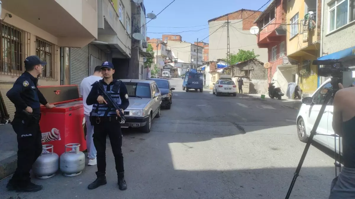 Beyoğlu\'nda Şüpheli Paket Alarmı