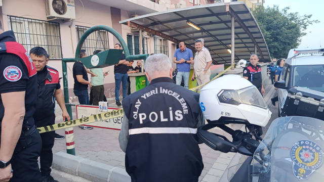 Eski eşini metro alt geçidinde tabancayla başından vurarak öldürdü