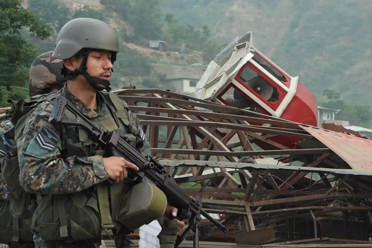 Hindistan Pakistan\'ı füzelerle vurdu, ölü sayısı 26\'ya yükseldi