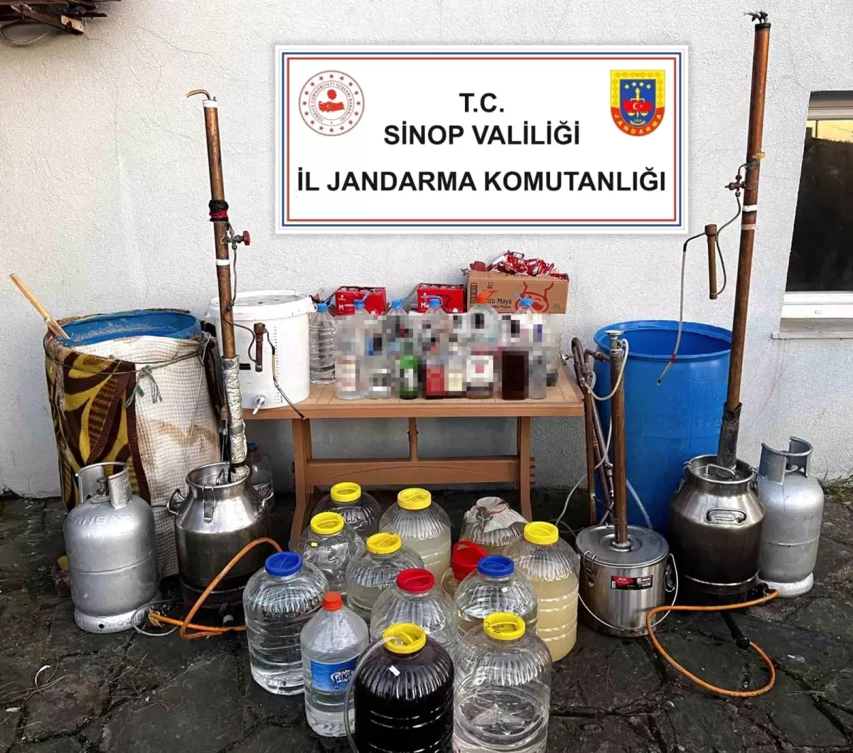 Sinop\'ta Kaçak Alkol Operasyonu