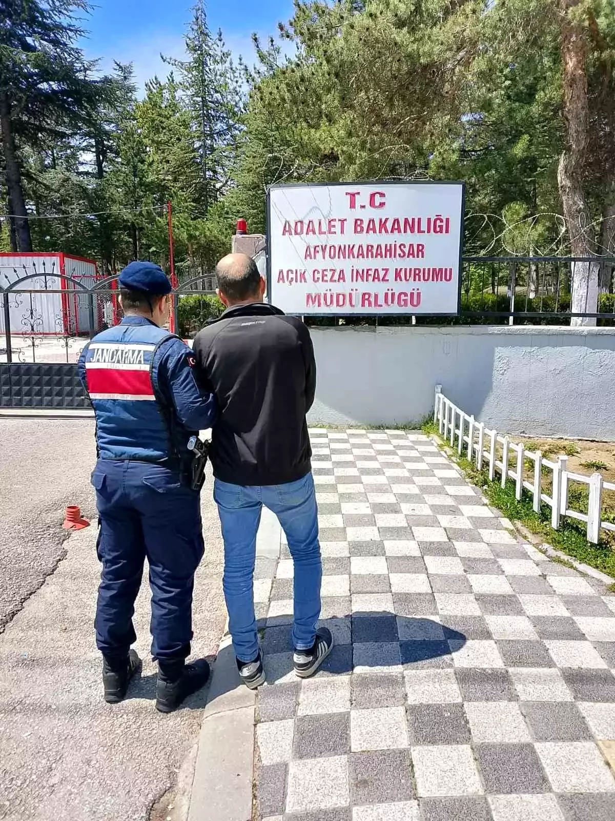 Uyuşturucu Suçundan Aranan Şahıs Yakalandı