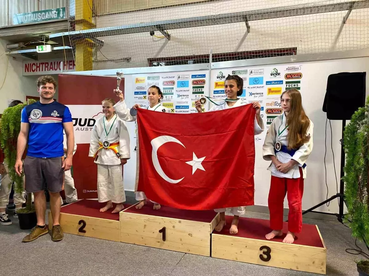 Yunusemre Belediyespor Judocuları Avusturya\'dan Başarıyla Döndü