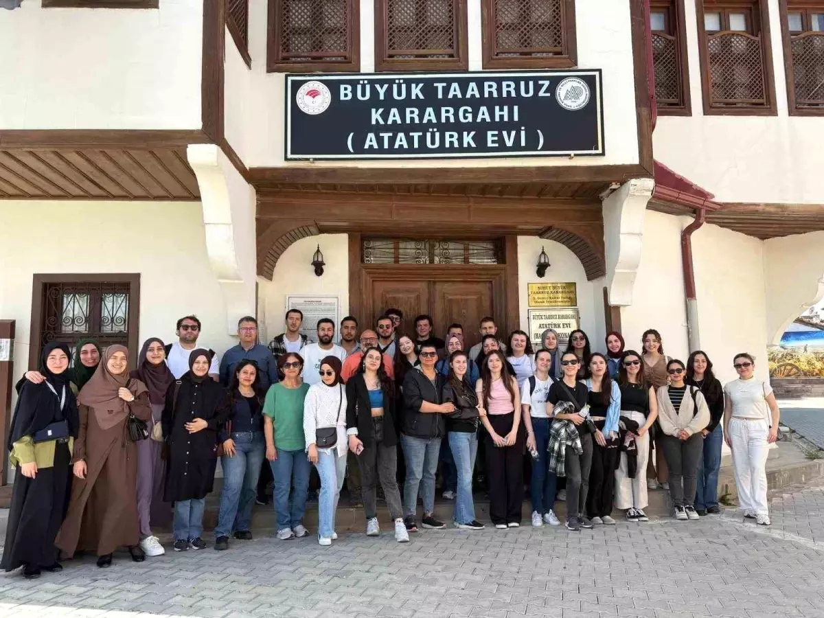Eczacılık Fakültesi\'nden Şuhut Ziyareti