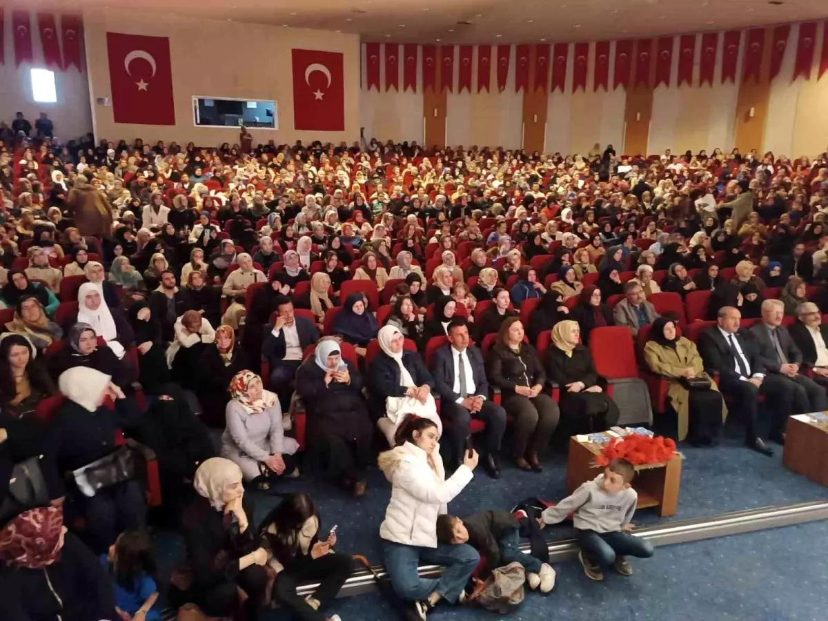 Erzurum\'da \'Ailede Rol Dağılımı ve Sorumluluklar\' Konulu Söyleşi Gerçekleşti