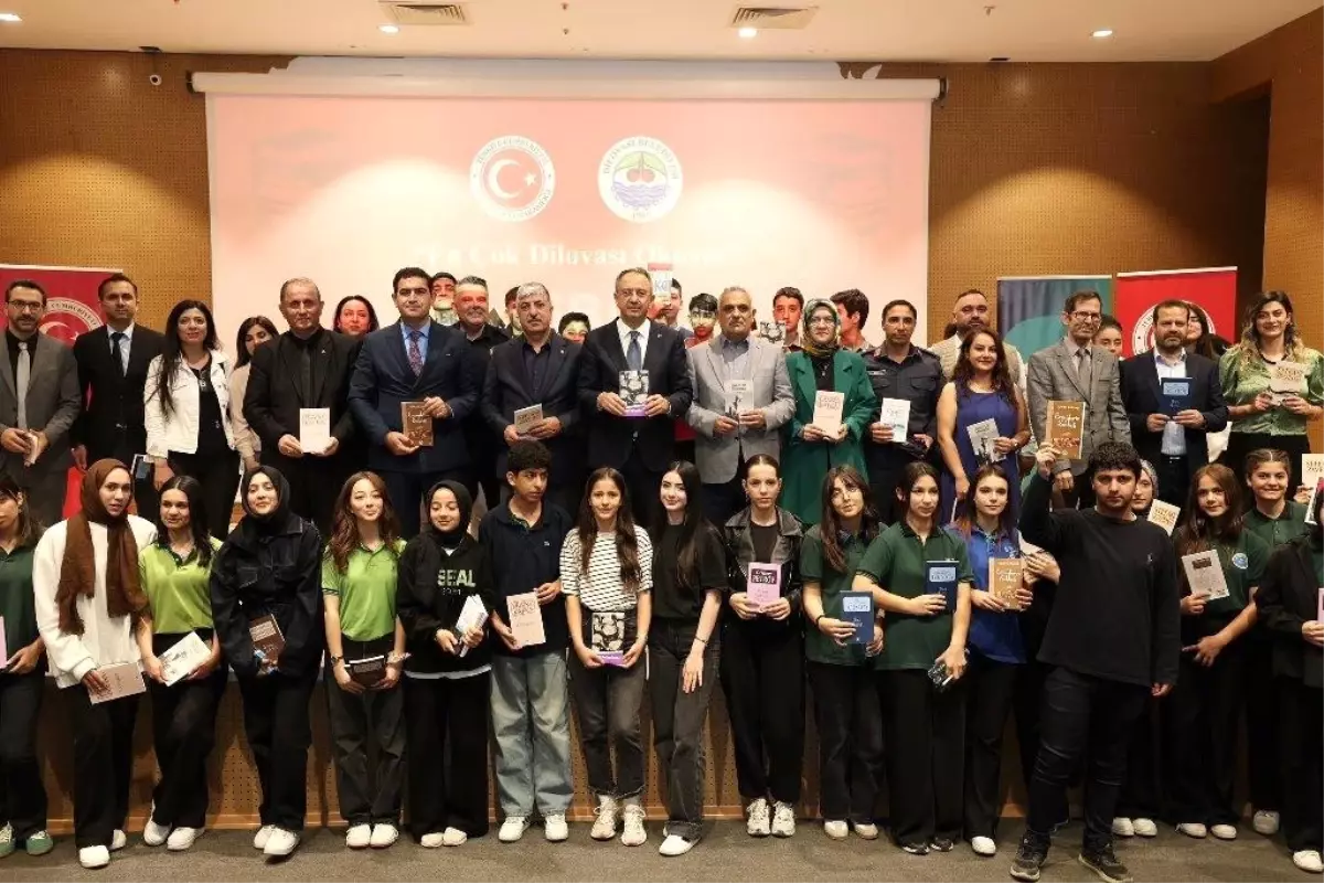 Dilovası\'nda \'En Çok Okuyan\' Projesi: 55 Bin Kitap Vatandaşlarla Buluştu