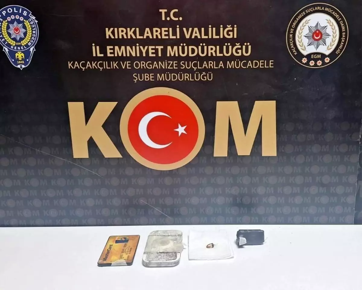 Ehliyet sınavında kopya düzeneği ile yakalandı: Görülmeyecek şekilde kulaklık yerleştirmiş
