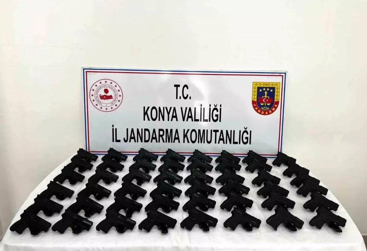 Beyşehir\'de 48 Ruhsatsız Tabanca Ele Geçirildi