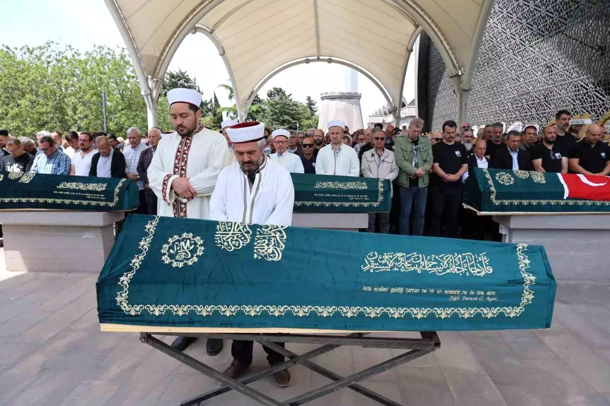 Yazar Süha Oğuzertem Son Yolculuğuna Uğurlandı