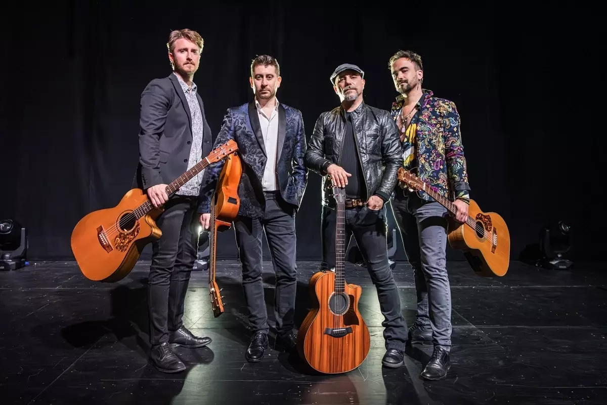 40 Fingers İstanbul\'da Konser Verecek