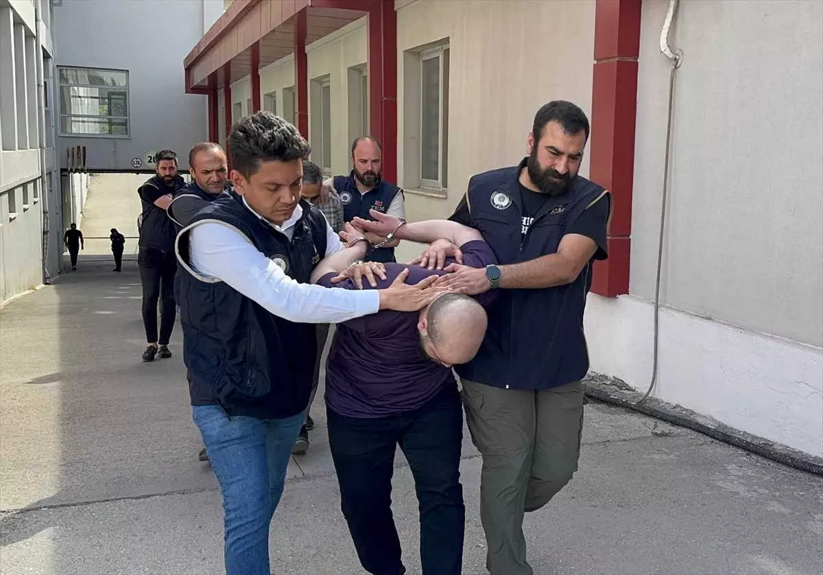 Adana\'da DEAŞ Operasyonu: 5 Tutuklama