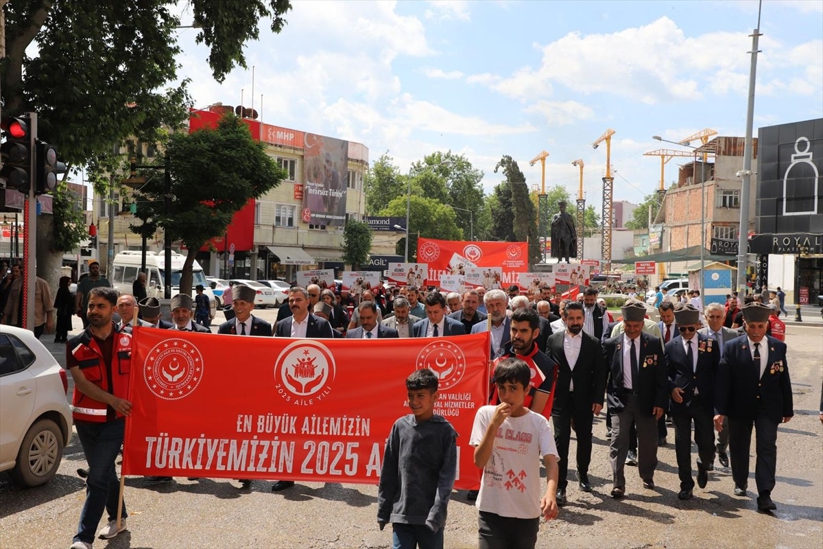 Adıyaman\'da Aile Haftası Korteji