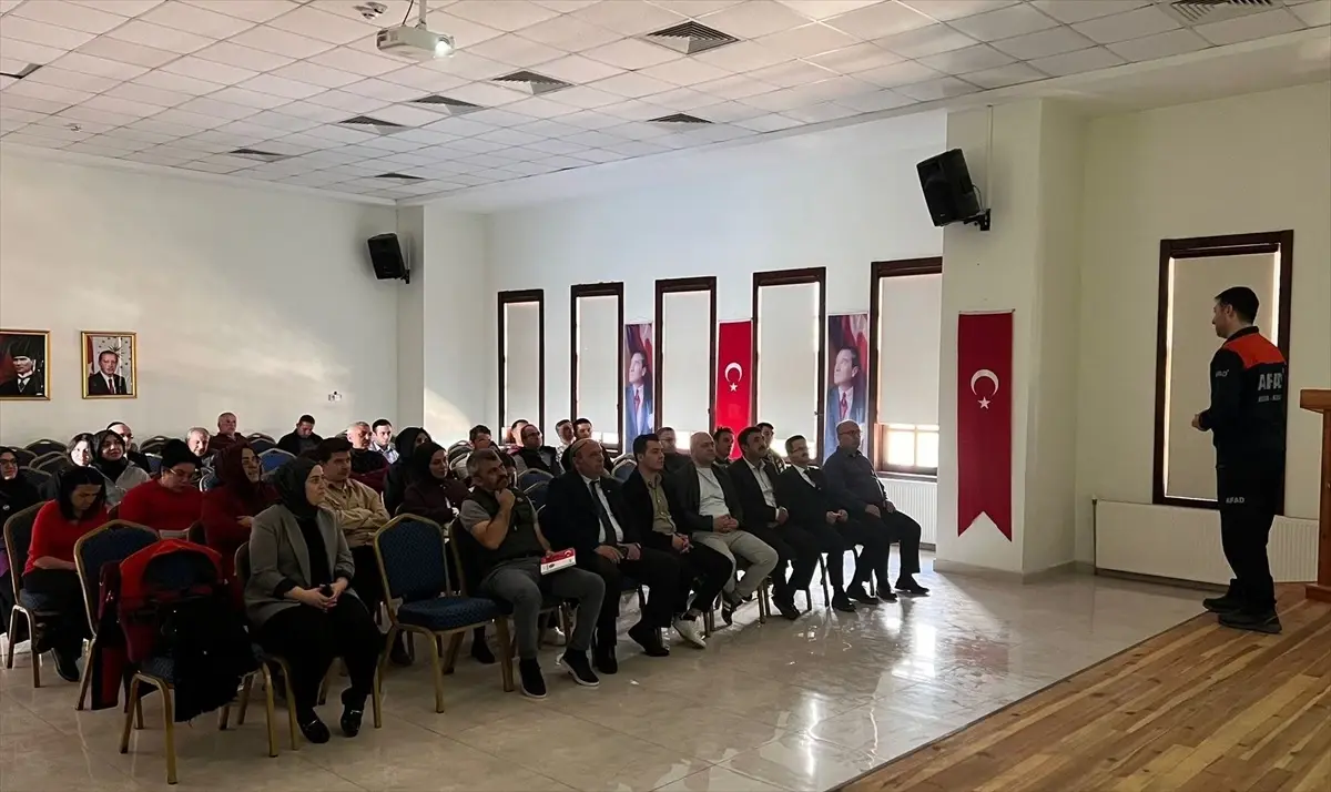 Boyabat\'ta Afet Farkındalık Eğitimi