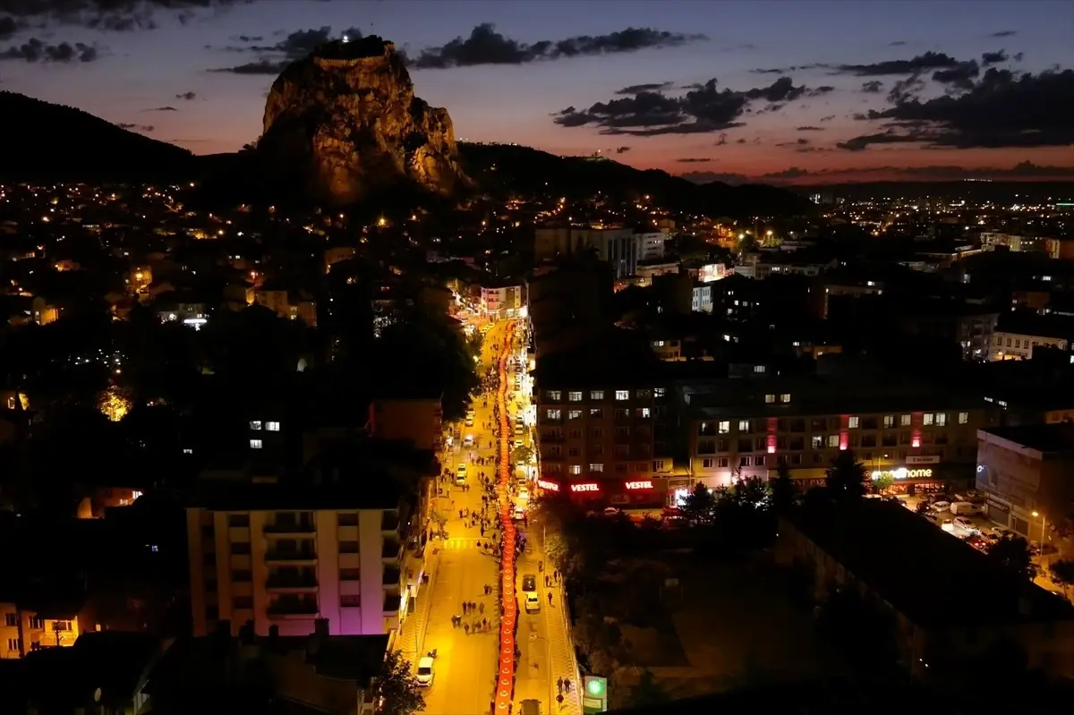 Afyonkarahisar\'da Gençlik Yürüyüşü