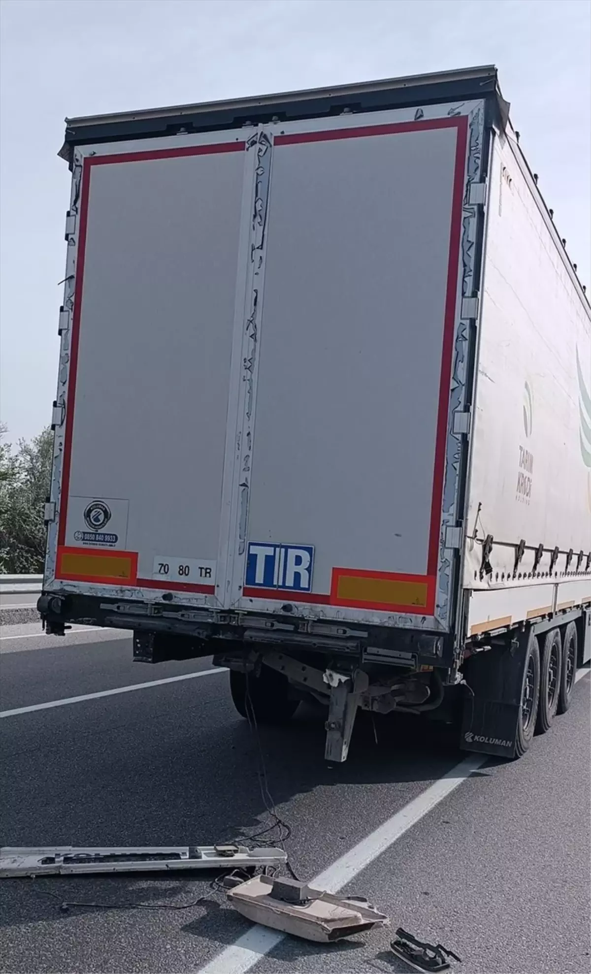 Emirdağ\'da Trafik Kazası: 1 Ölü, 4 Yaralı
