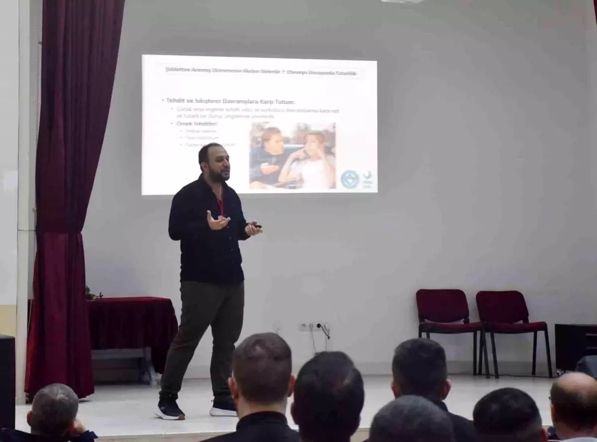 Aliağa Belediyesi\'nden Hükümlü ve Tutuklulara Seminer Dizi