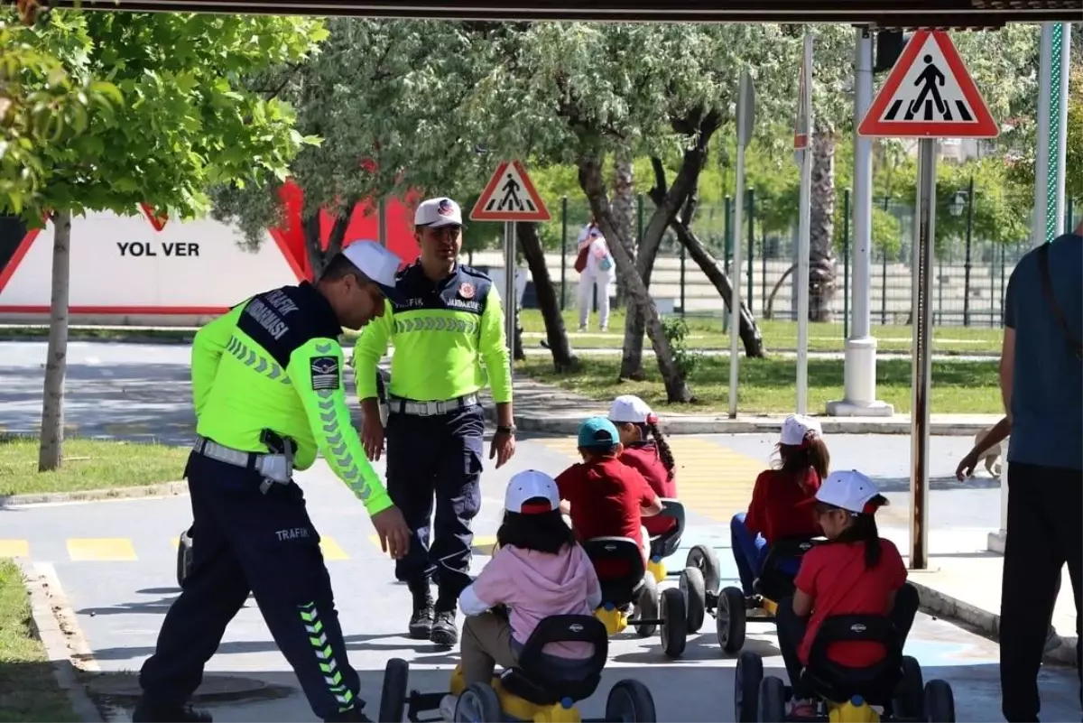 Aliağa\'da Trafik Haftası Etkinlikleri