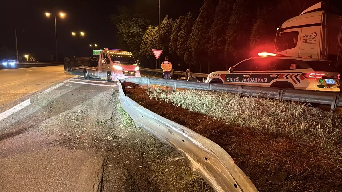 Kocaeli\'de Minibüs Kaza Yaptı