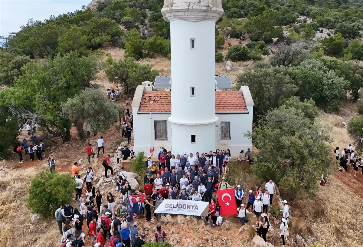 Gençlik Haftası\'nda Doğa Yürüyüşü