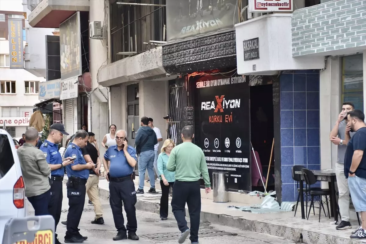 Muratpaşa\'da Korku Evinde Yangın