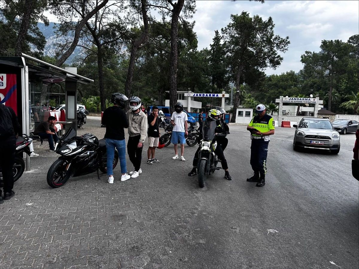 Antalya\'da Motosiklet Denetimi