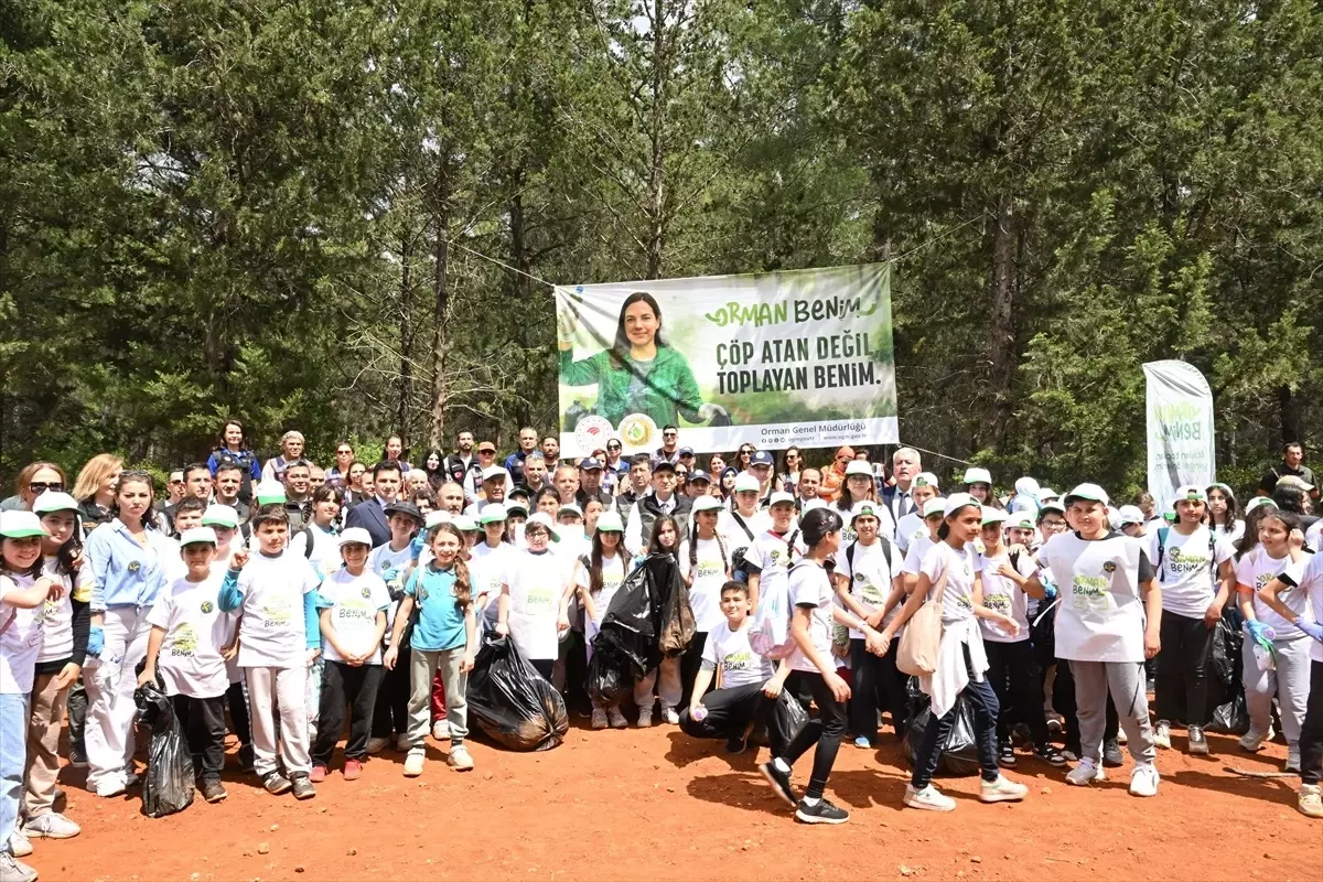 Antalya\'da Orman Temizleme Etkinliği