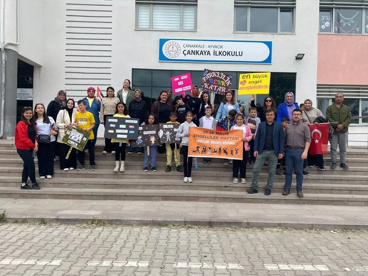 Ayvacık\'ta Engelliler Haftası Farkındalık Yürüyüşü