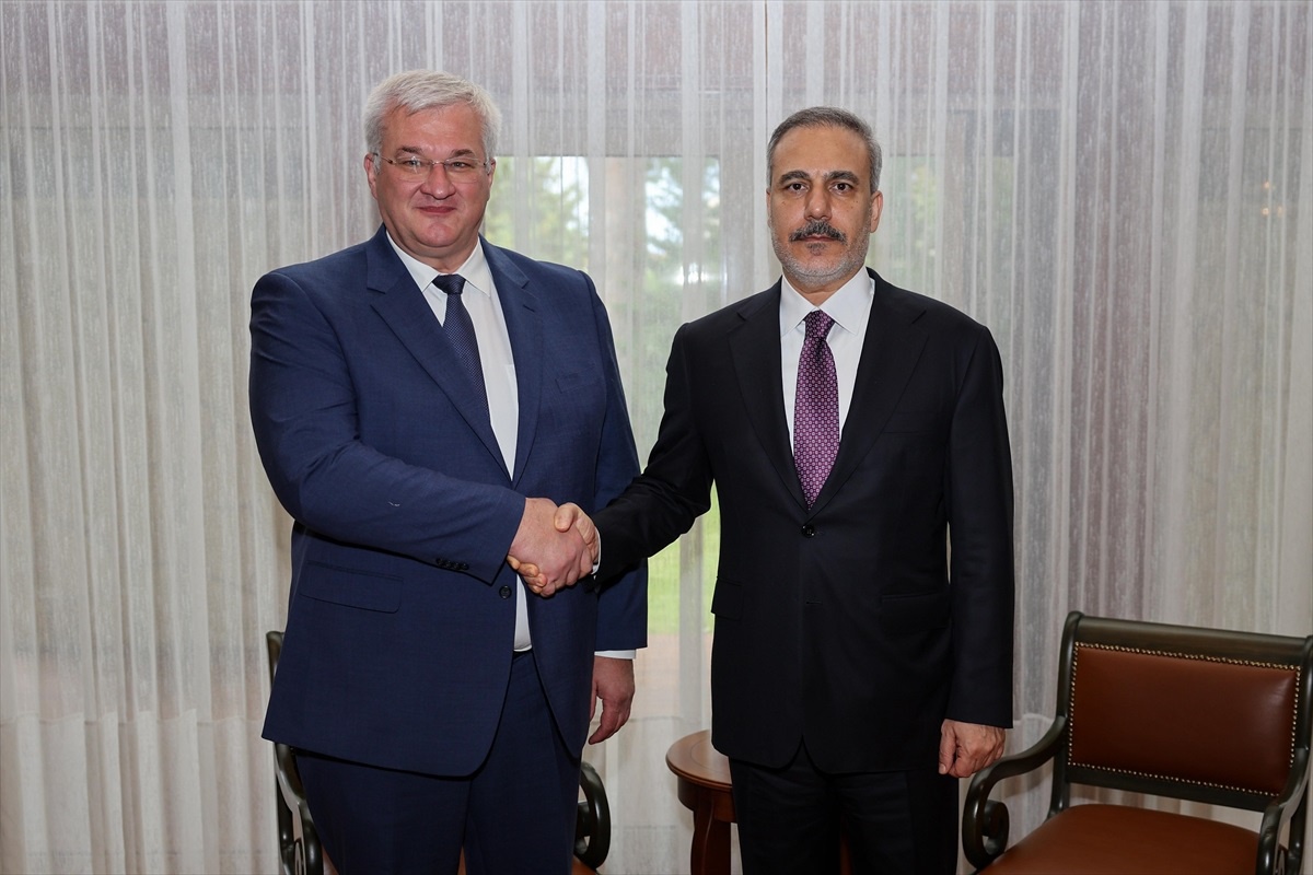Fidan ve Sybiha Antalya\'da Görüştü