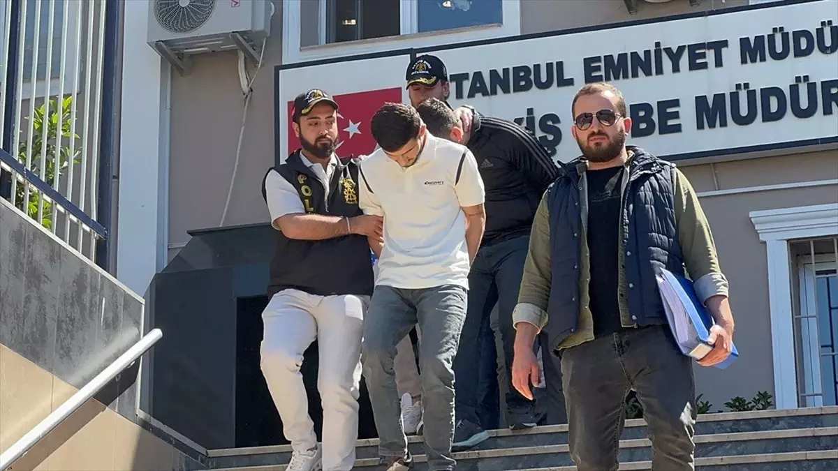 Bakırköy\'de Kuyumcuya Hırsızlık: 3 Şüpheli Tutuklandı