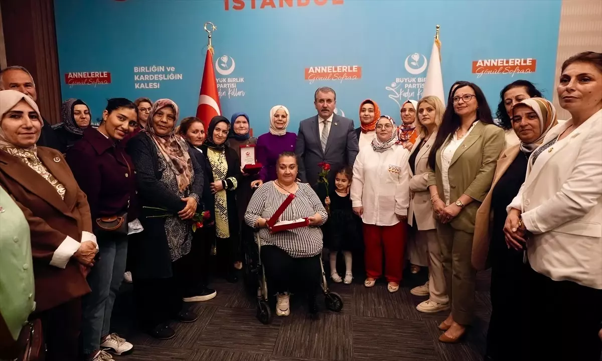 Destici\'den Yangın Açıklaması
