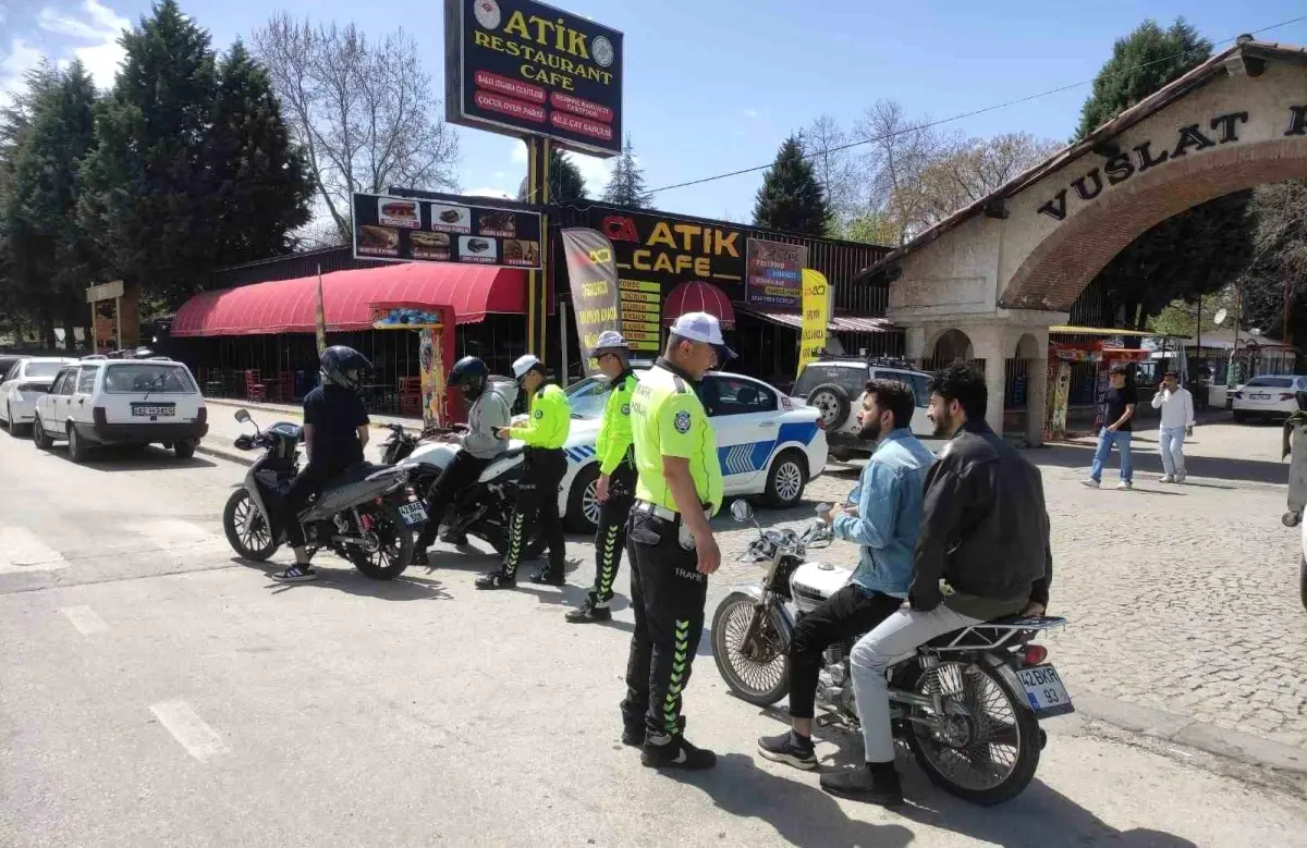 Beyşehir\'de Kask Takmayan Motosikletlere Cezalar Uygulanıyor
