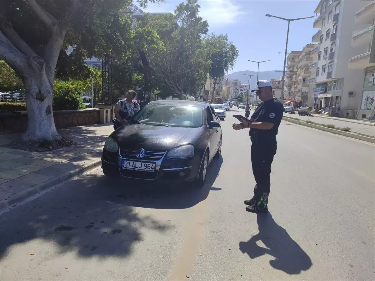 Bozyazı\'da Trafik Uygulaması
