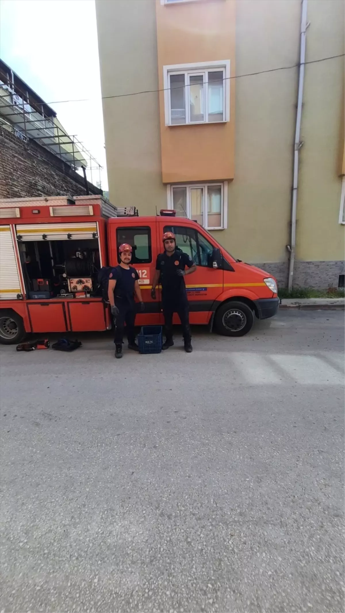 Kedi Yavruları İtfaiye ile Kurtarıldı