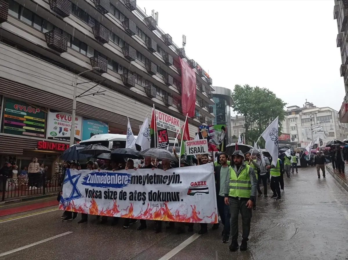 Bursa\'da Filistin\'e Destek Yürüyüşü