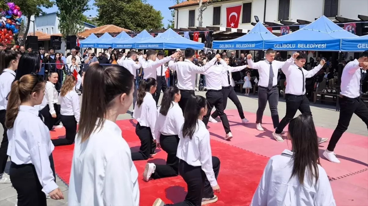 Çanakkale\'de 19 Mayıs Coşkusu