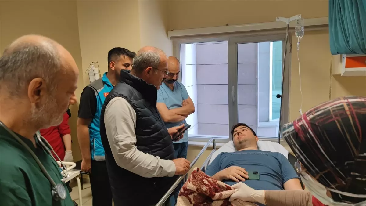 Çanakkale\'de Feci Kaza: 8 Ölü, 20 Yaralı
