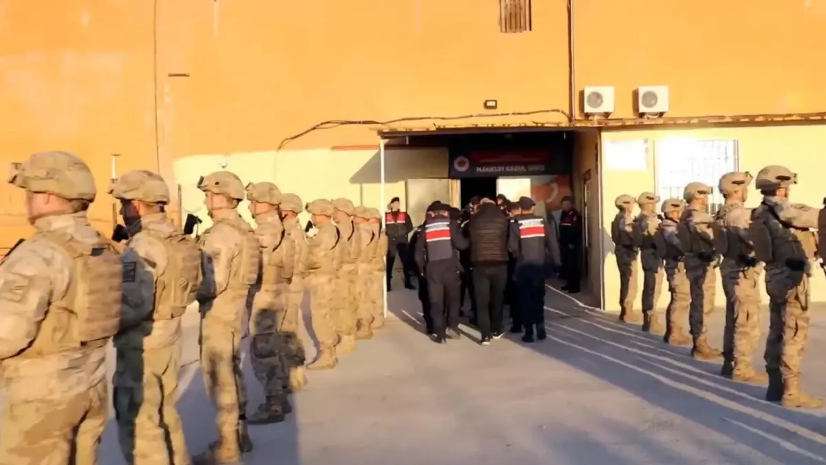 Çanakkale\'de Tefeci Operasyonu: 9 Şüpheli Yakalandı