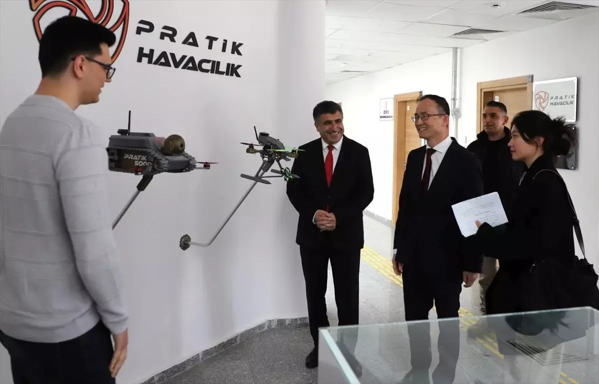 Çin Büyükelçisi NEVÜ\'de İncelemede Bulundu