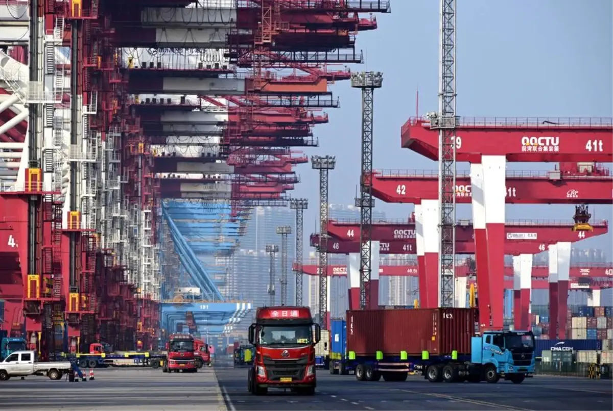 Çin\'in İthalat ve İhracatı Nisan\'da Artış Gösterdi