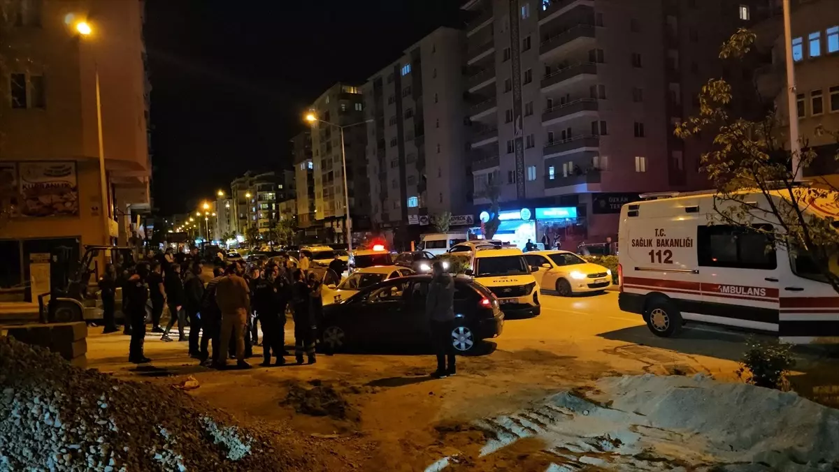 Çorum\'da Bıçaklı Kavga: 2 Yaralı